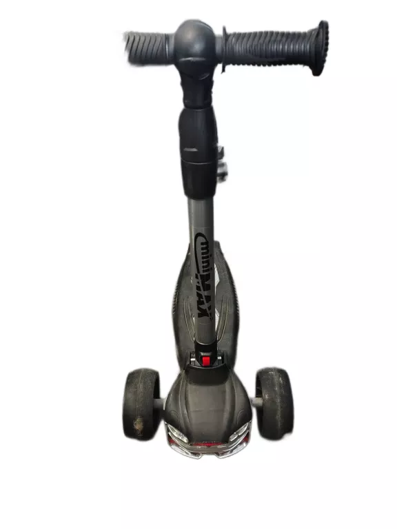 hulajnoga-balansowa-lumi-3w1-podswietlany-podest-i-kola-led-kolor-czarn-ean-gtin-5900168938434