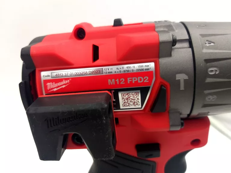 MILWAUKEE WKRĘTARKA + ZAKRĘTARKA UDAROWA 12V 2 X 6,0AH FPD2 FID2 + WALIZKA