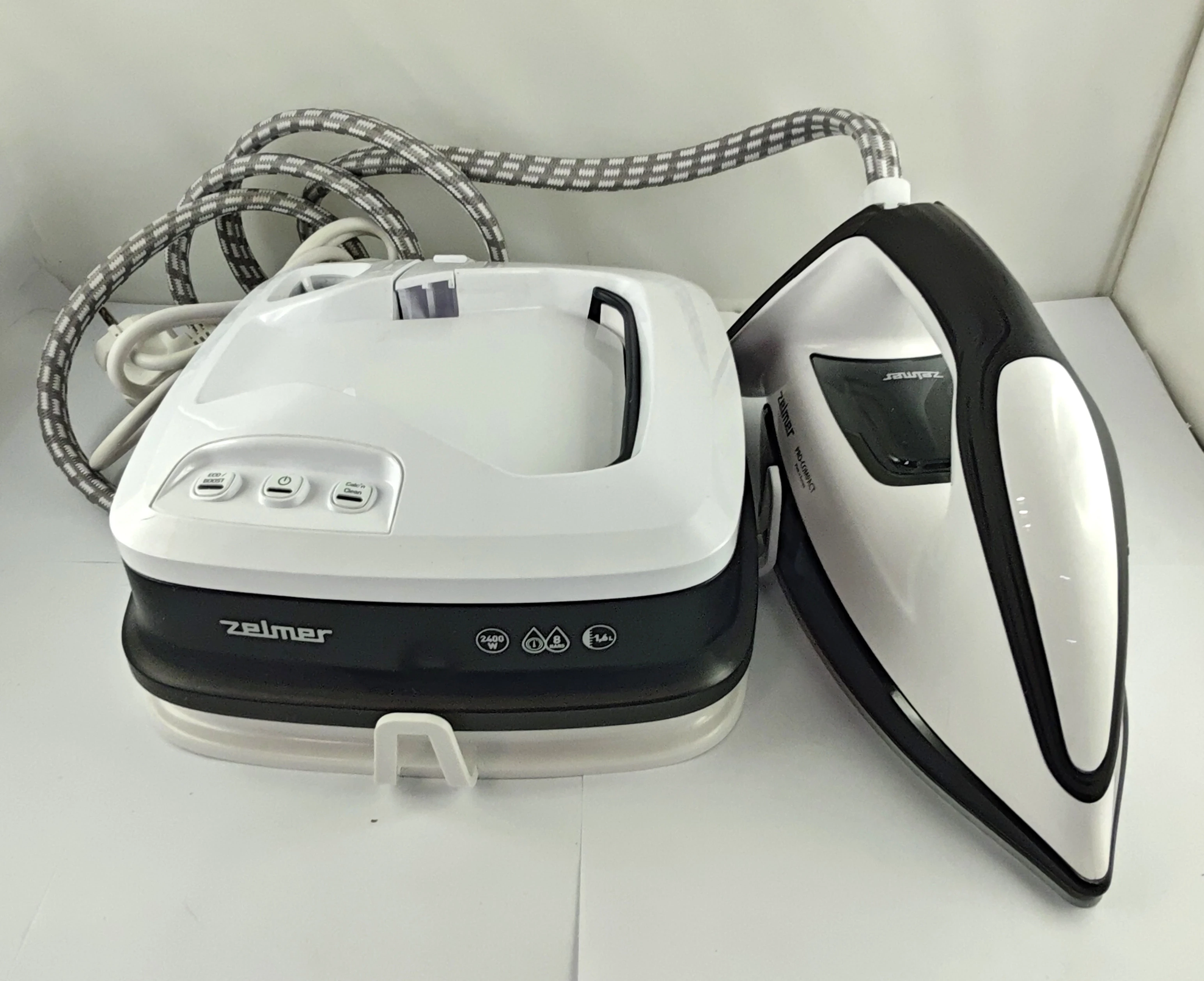 stacja-parowa-zelmer-zis8402-pro-compact-moc-240000