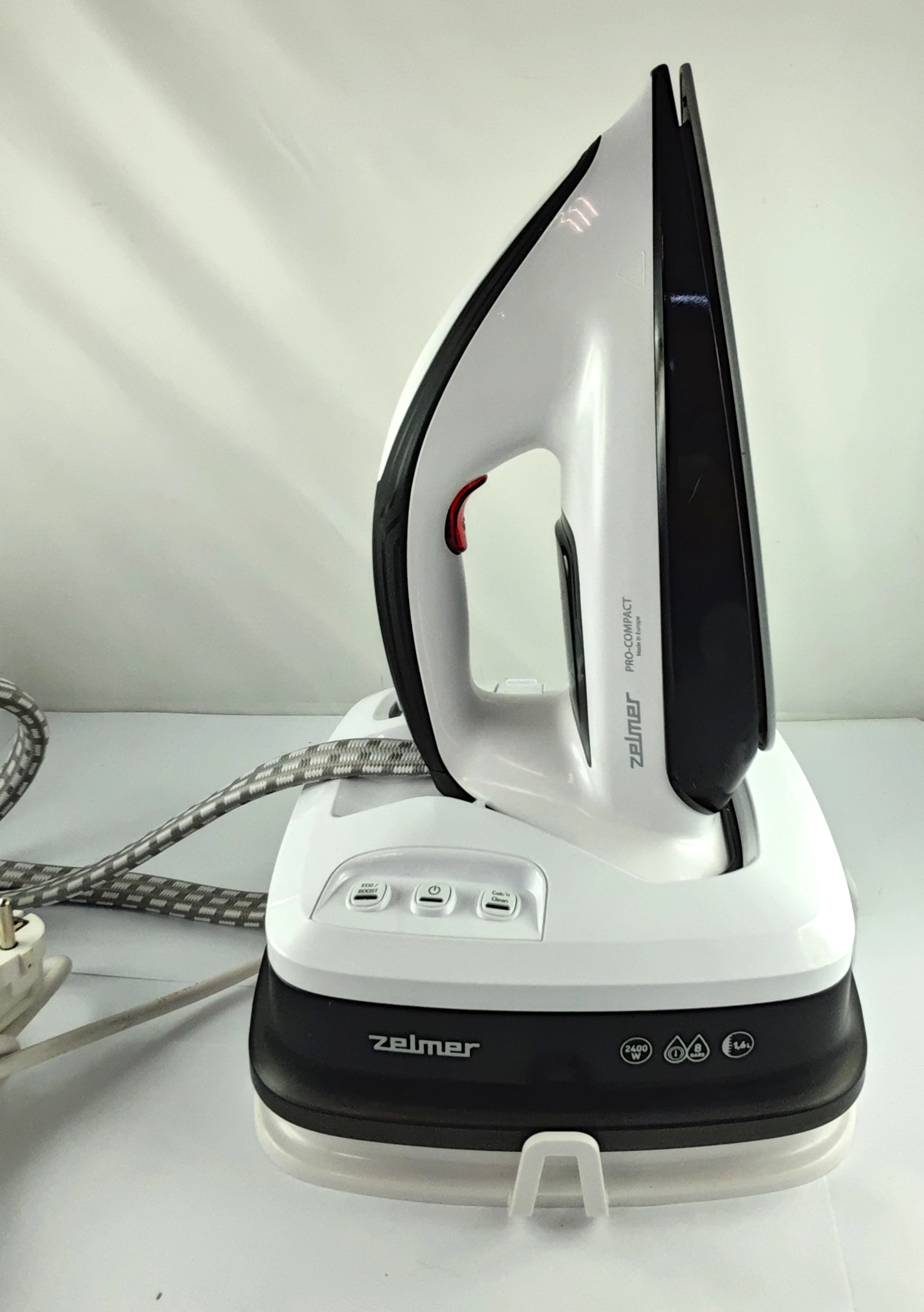 stacja-parowa-zelmer-zis8402-pro-compact-kolor-dominujacy-129357-2
