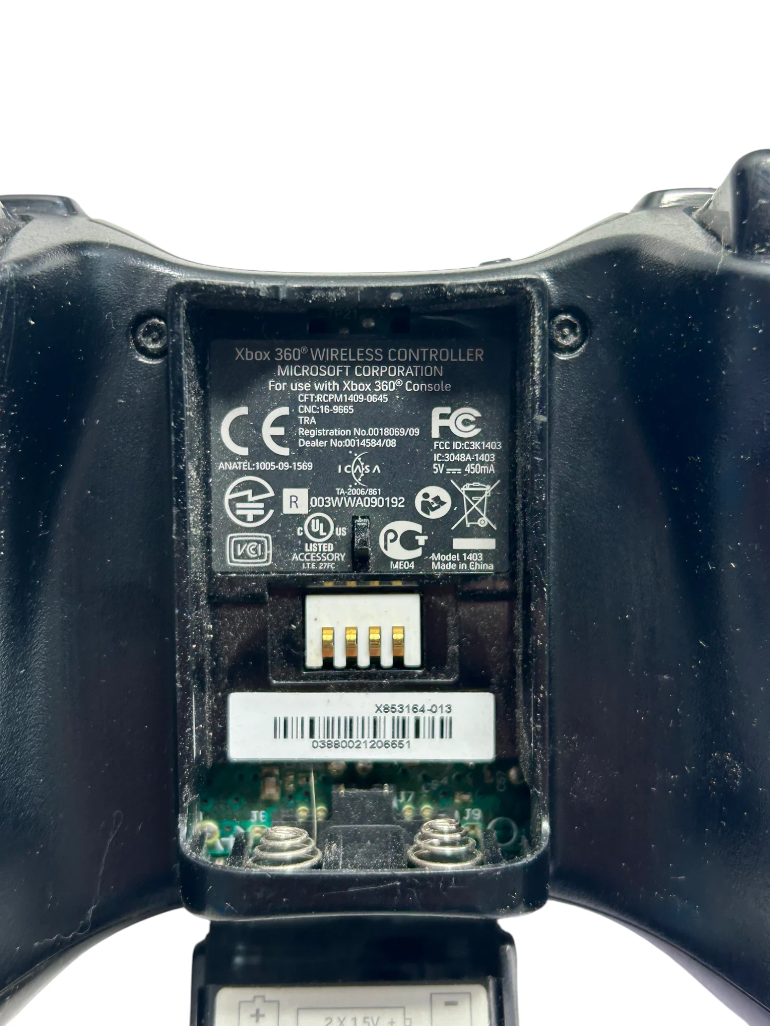 konsola-xbox-360-e-4gb-kinekt-pad-gry-w-zestawie-205998-225574