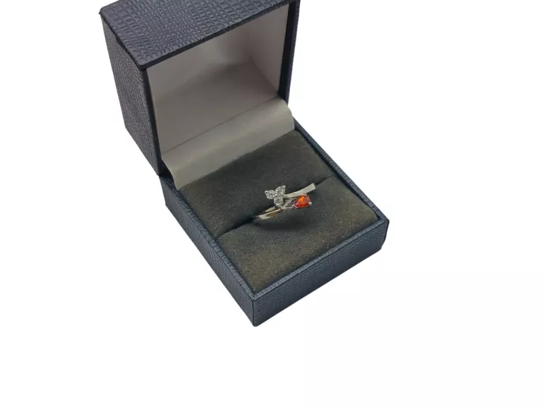 SREBRNY PIERŚCIONEK PR.925 Z KAMIENIAMI | 2,57G | R/16