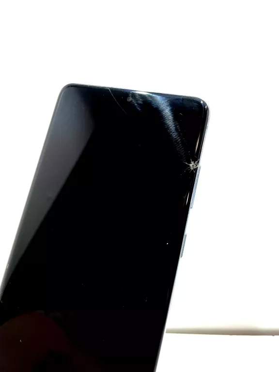 TELEFON SAMSUNG GALAXY S20+ PĘKNIĘCIE NA EKRANIE