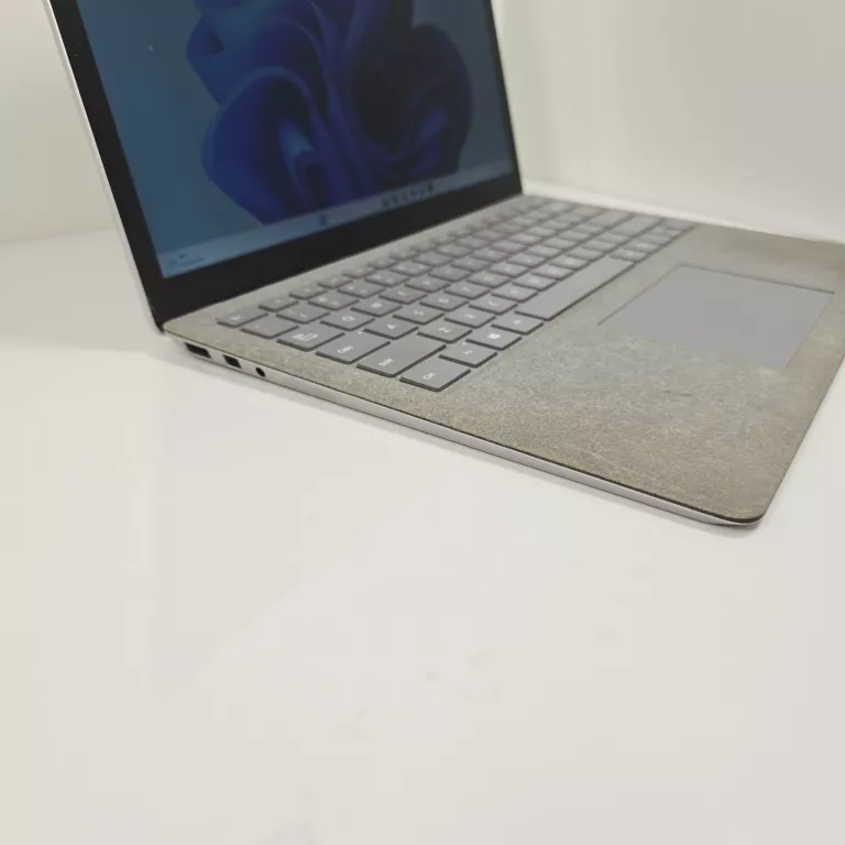 LAPTOP MICROSOFT SURFACE LAPTOP 2 I5 256GB
