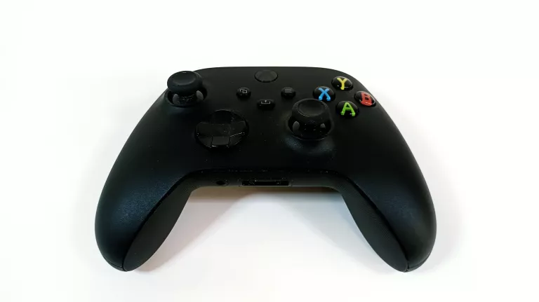 PAD XBOX SERIES S/X CARBON BLACK / PUDEŁKO