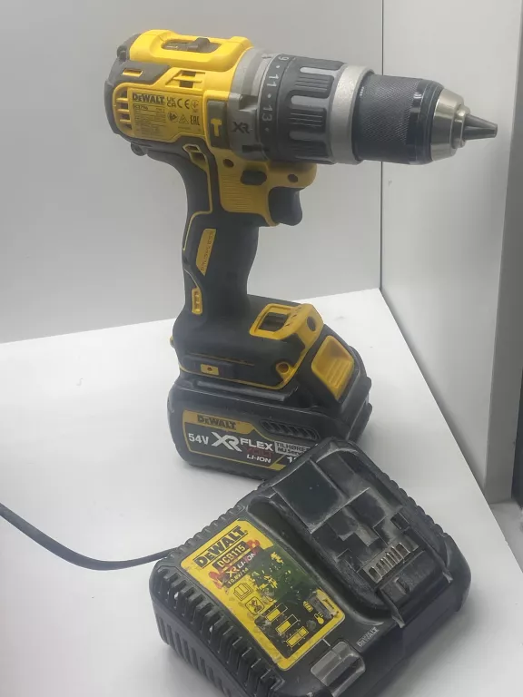 DEWALT AKUMULATOR DCB546 WKRĘTARKA DEWALT DCD796 LADOWARKA