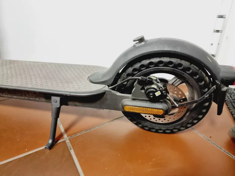HULAJNOGA ELEKTRYCZNA XIAOMI MI ELECTRIC SCOOTER 1S