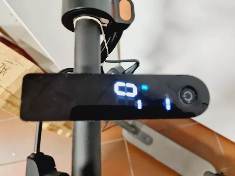 HULAJNOGA ELEKTRYCZNA XIAOMI MI ELECTRIC SCOOTER 1S