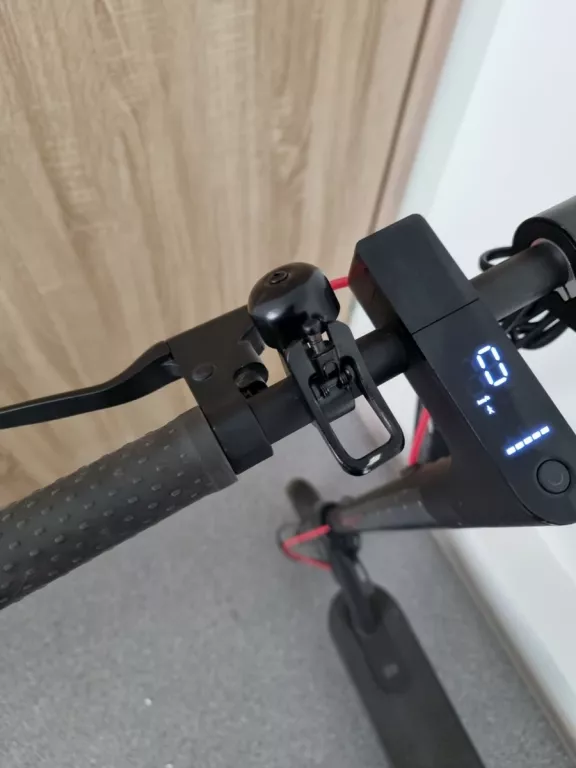 HULAJNOGA XIAOMI ELECTRIC SCOOTER PRO 2 2022 CZARNY
