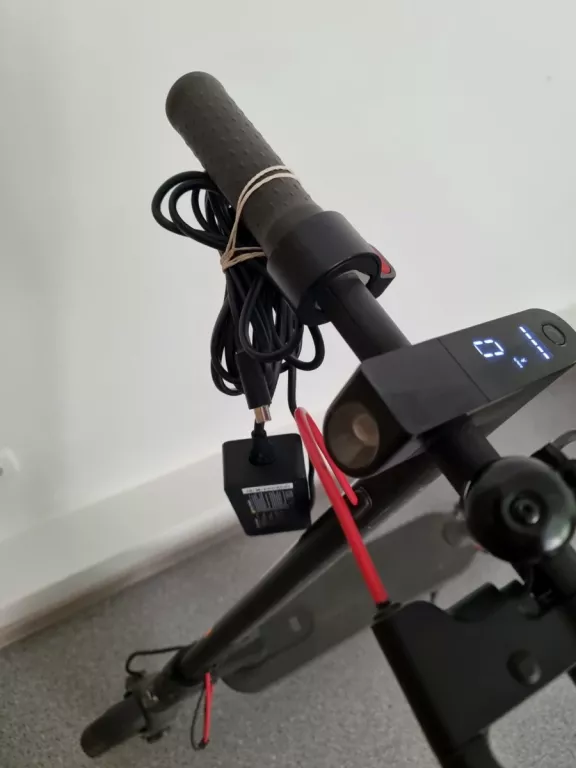 HULAJNOGA XIAOMI ELECTRIC SCOOTER PRO 2 2022 CZARNY