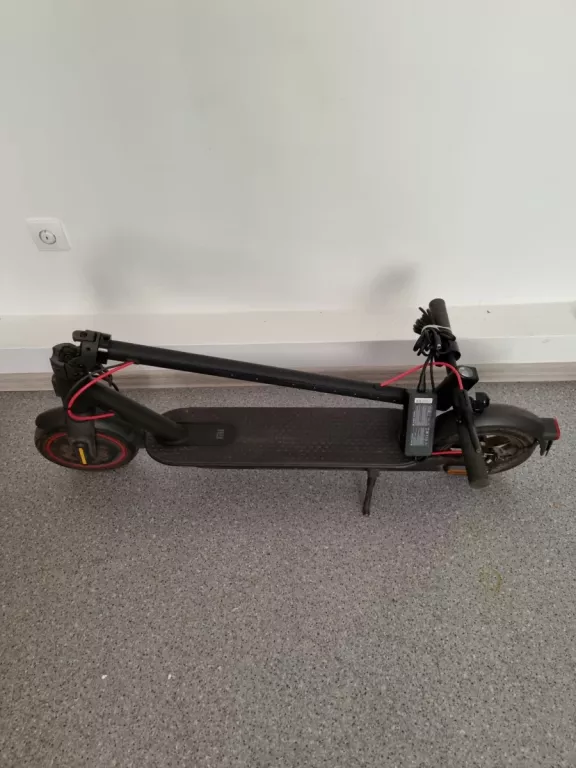 HULAJNOGA XIAOMI ELECTRIC SCOOTER PRO 2 2022 CZARNY