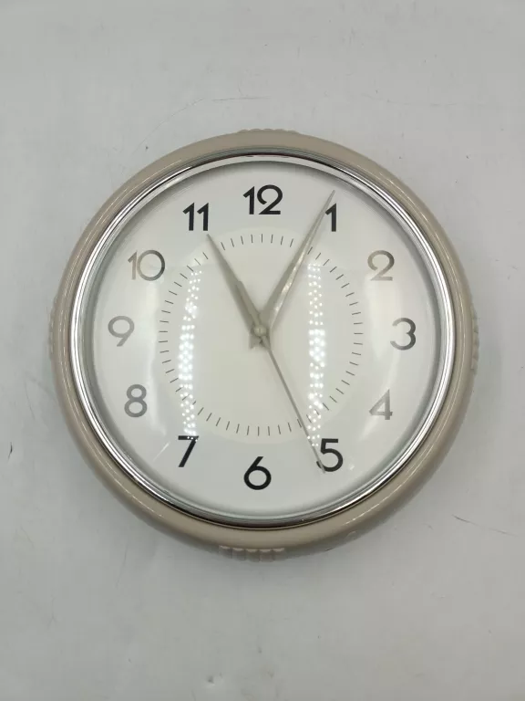 zegar-scienny-quartz-niepodleglosci-26-czechowice-milz-2