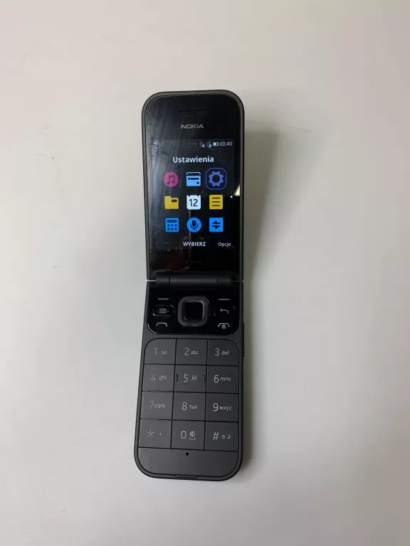 TELEFON NOKIA 2720 FLIP