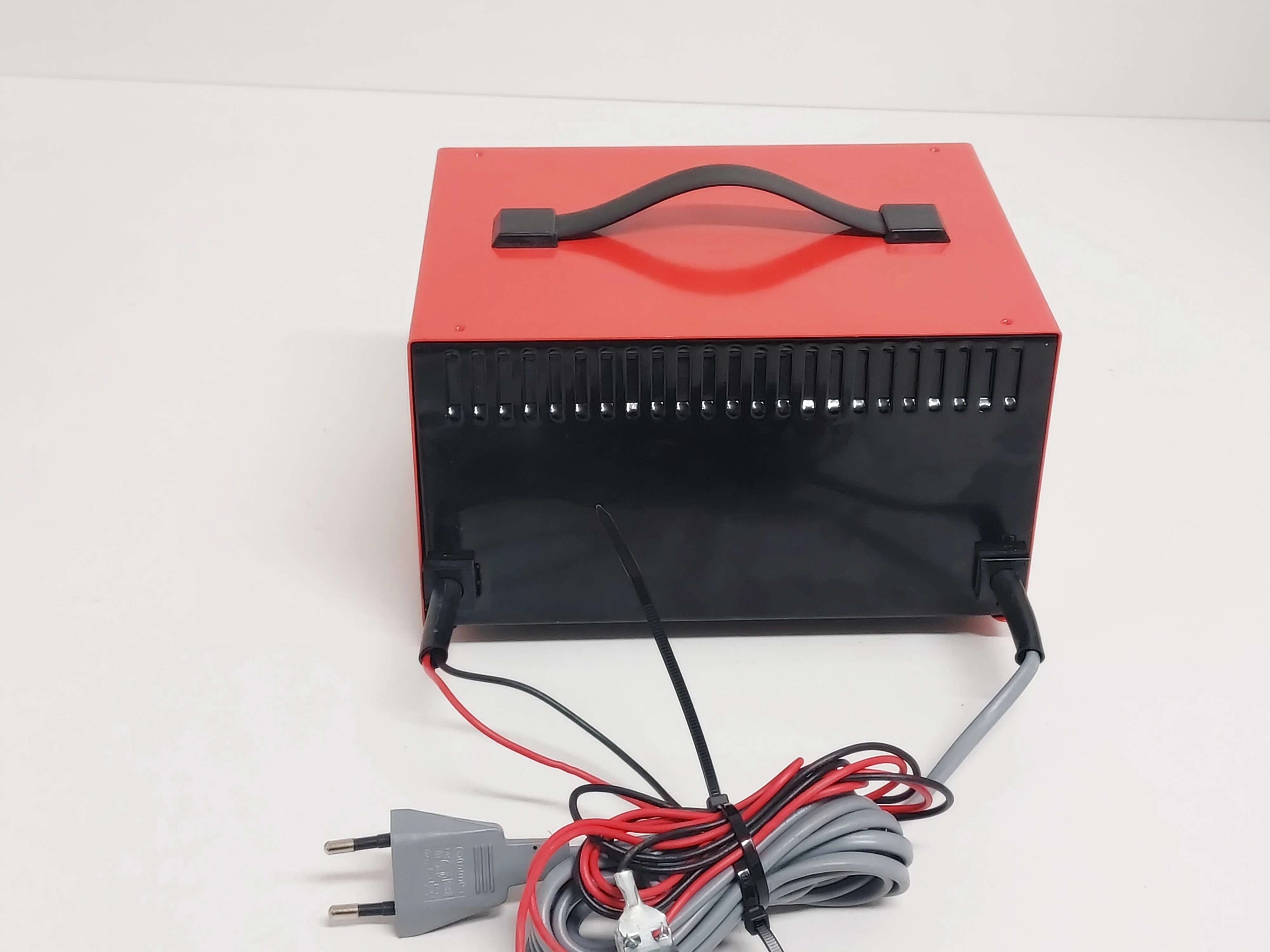 prostownik-einhell-chargemaster-4a-12v-6v-marka-248811-950324