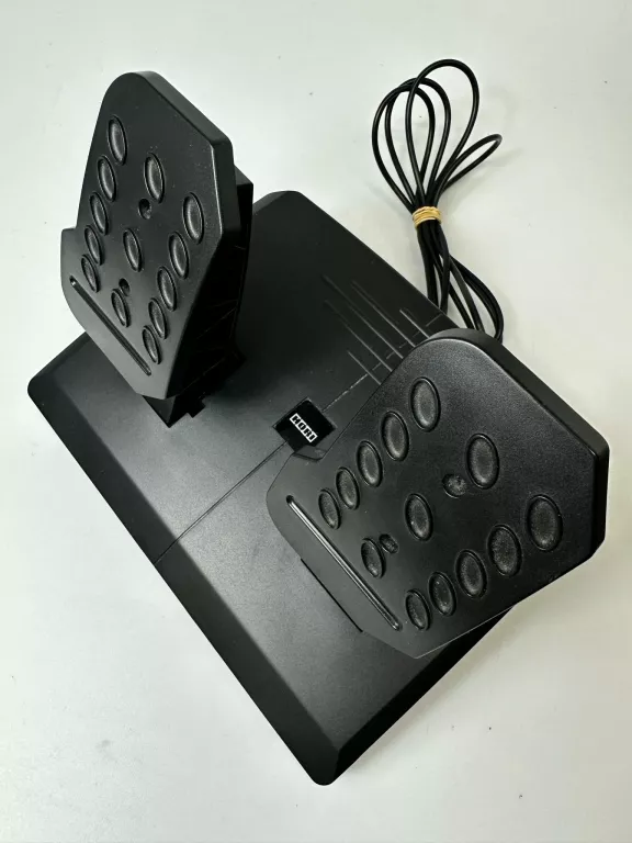 KIEROWNICA HORI PS4-052E + PEDAŁY W PUDEŁKU
