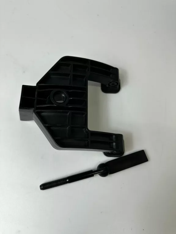 KIEROWNICA HORI PS4-052E + PEDAŁY W PUDEŁKU