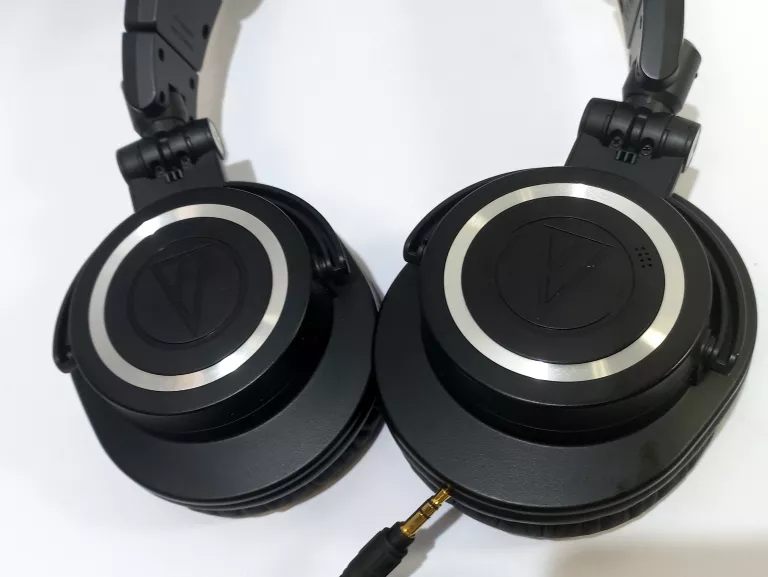 SŁUCHAWKI WOKÓŁUSZNE AUDIO-TECHNICA ATH-M50X
