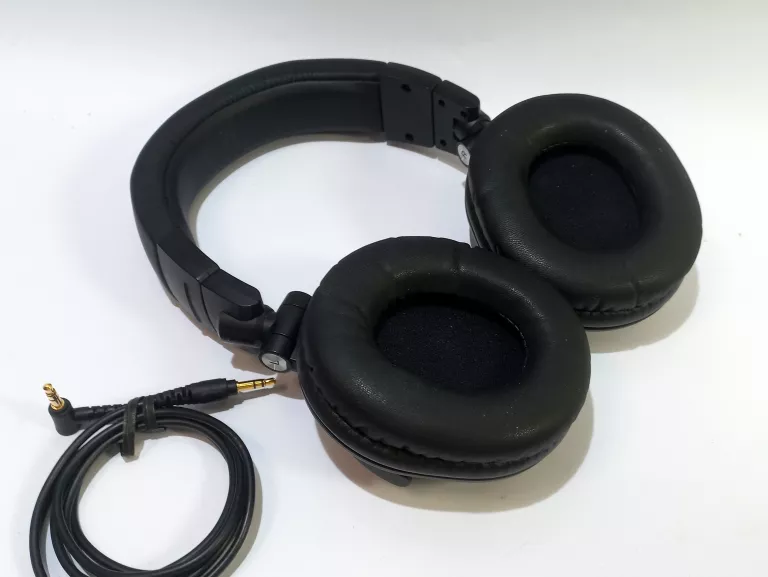 SŁUCHAWKI WOKÓŁUSZNE AUDIO-TECHNICA ATH-M50X