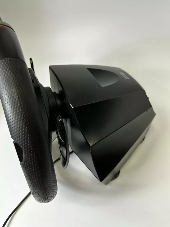 KIEROWNICA HORI PS4-052E + PEDAŁY W PUDEŁKU