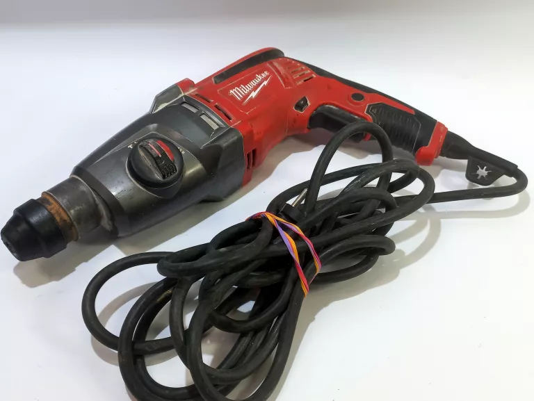 MŁOTOWIERTARKA MILWAUKEE SDS PLUS 800 W