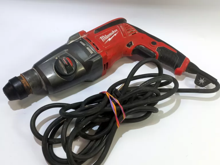 MŁOTOWIERTARKA MILWAUKEE SDS PLUS 800 W