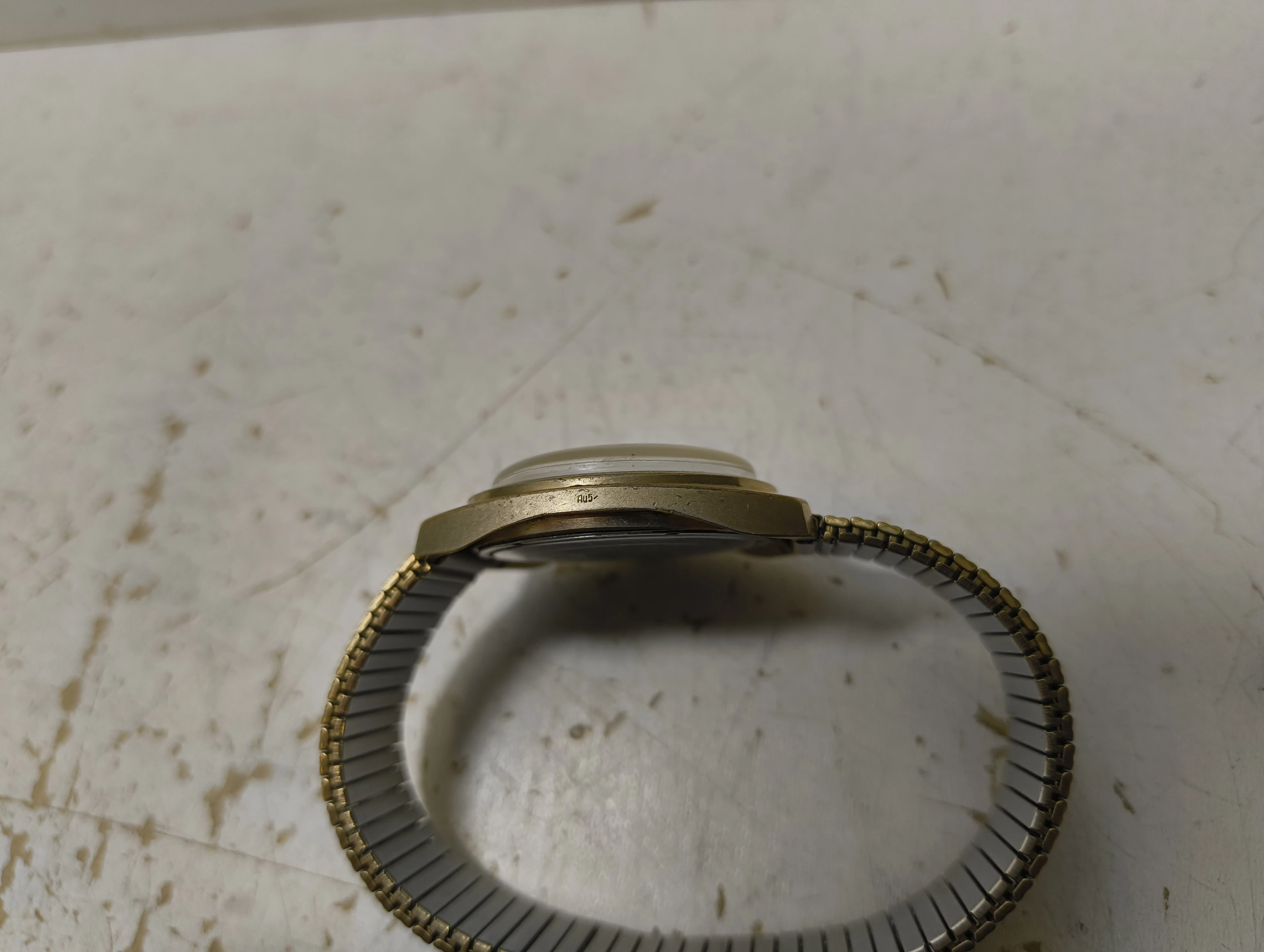 zegarek-slava-21-jewels-nakrecany-pozlacany-material-paska-129219-6