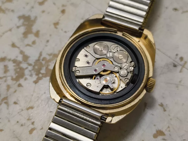 ZEGAREK SLAVA 21 JEWELS NAKRĘCANY POZLACANY