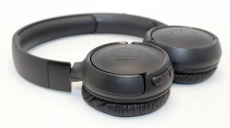 SŁUCHAWKI NAUSZNE BT JBL TUNE 525BT CZARNE