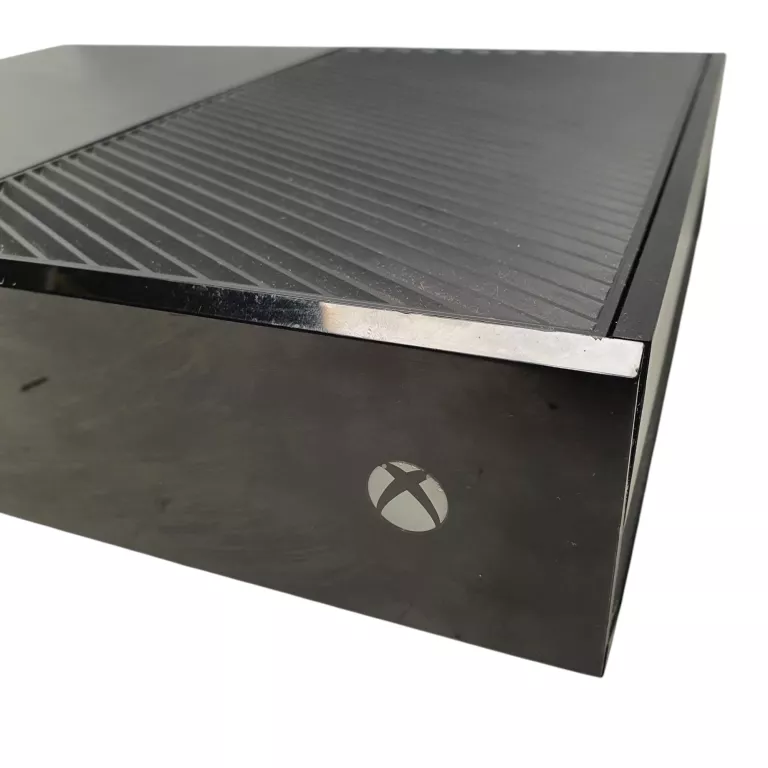KONSOLA XBOX ONE 1540 500GB Z GRAMI