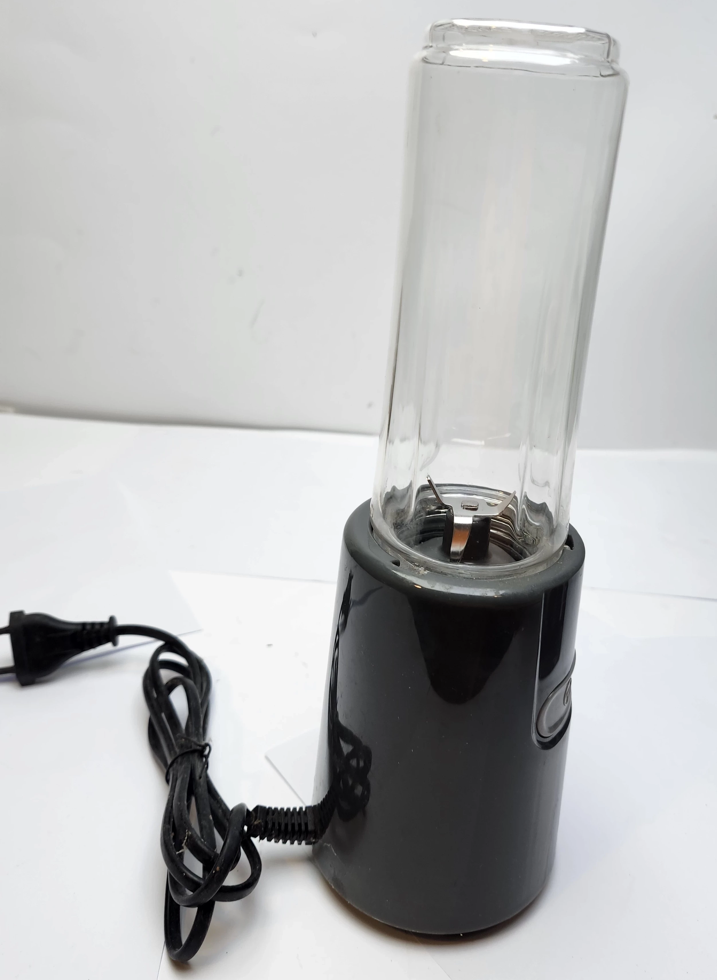 ricco-blender-stolowy-pudelko-ean-gtin-4053858623972