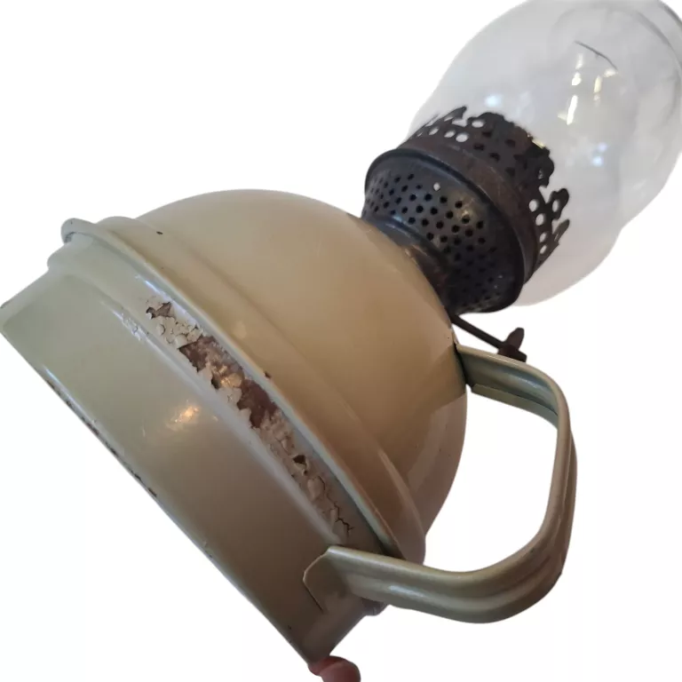 STARSZA KEMPINGOWA LAMPA NAFTOWA