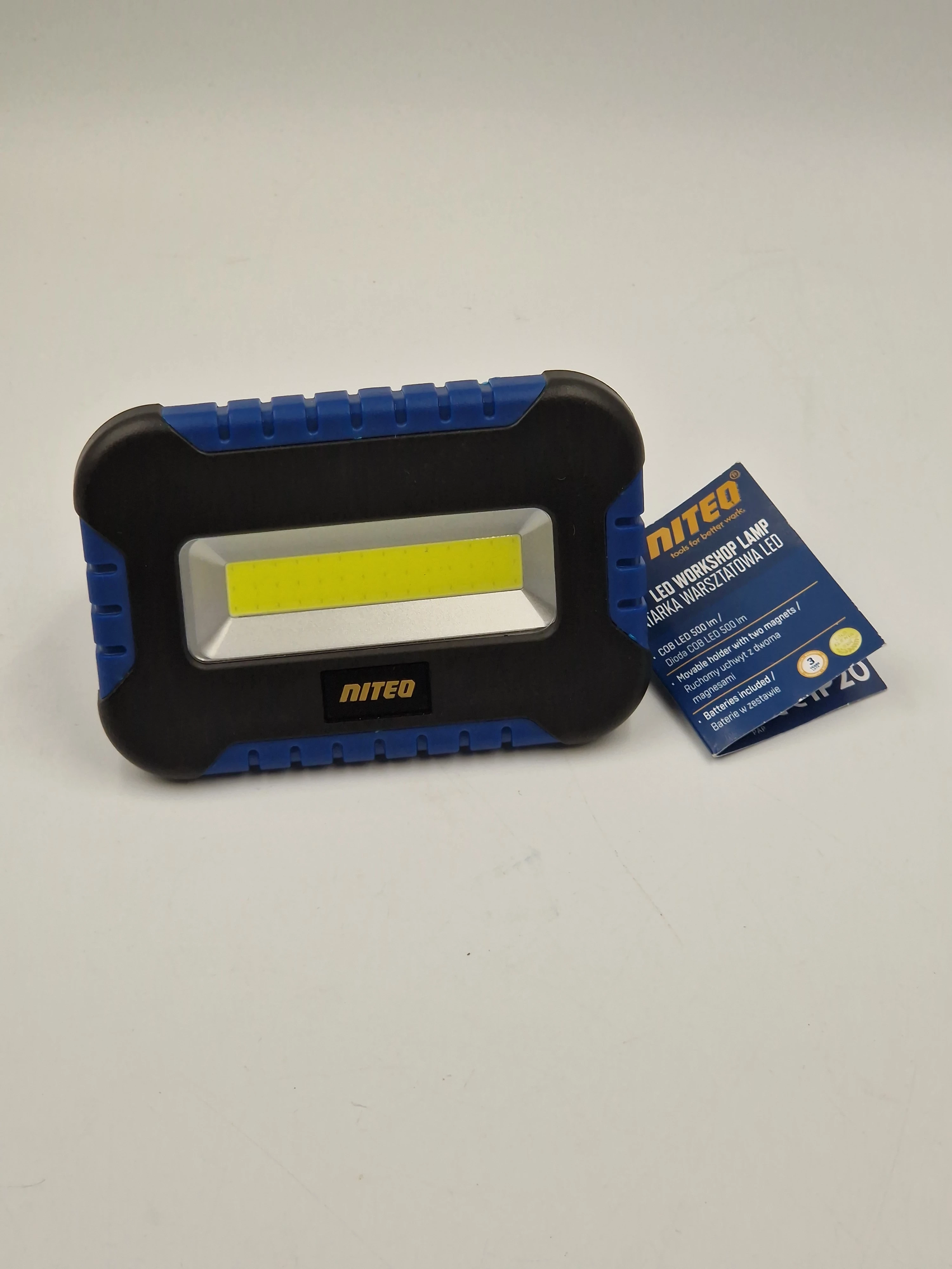 latarka-warsztatowa-niteo-aleje-jerozolimskie-33-warszawa-boonum