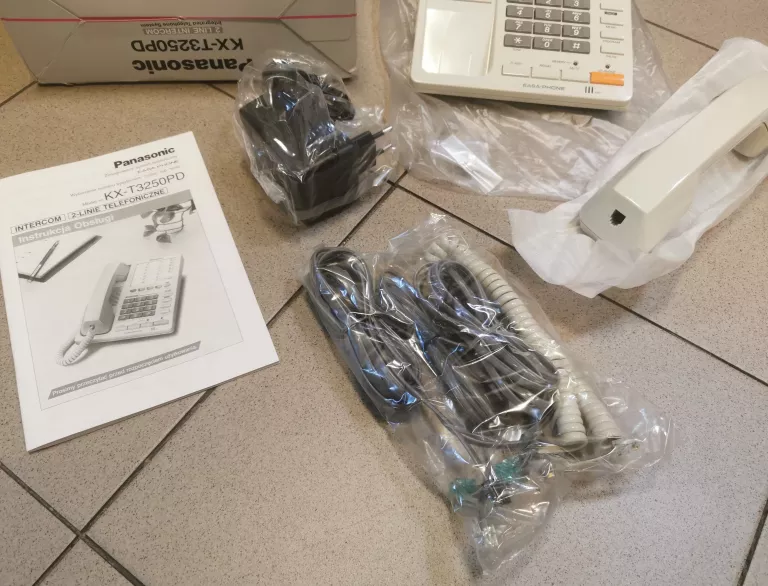 TELEFON STACJONARNY PANASONIC KX-T3250PD KPL