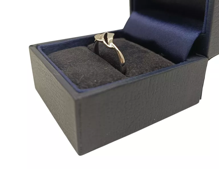 atrakcyjny-srebrny-pierscionek-rozm14-925-material-15835-4