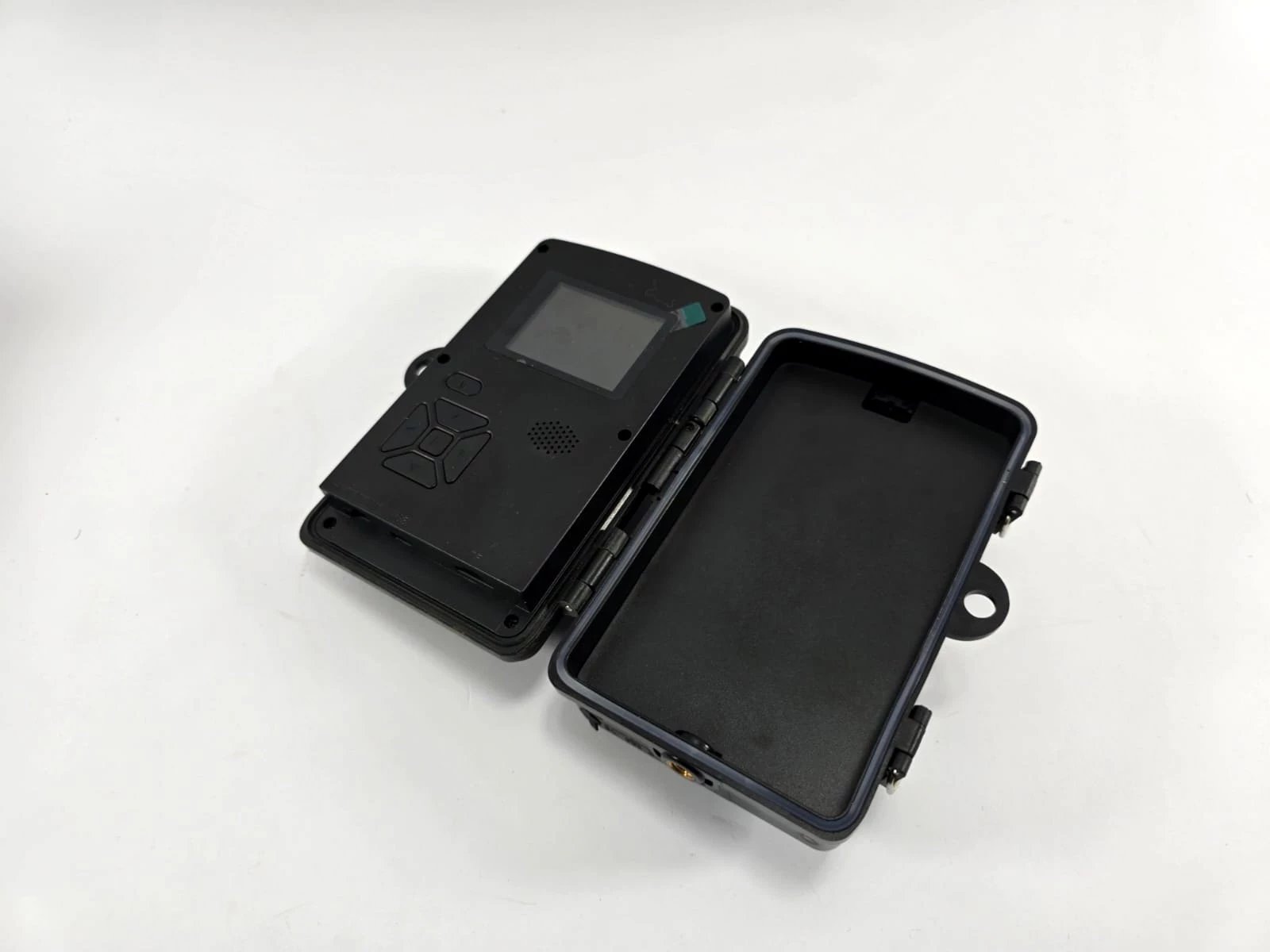 lesna-kamera-fotopulapka-adler-focus-ip66-20mpx-2-full-hd-model-wildlifecamera