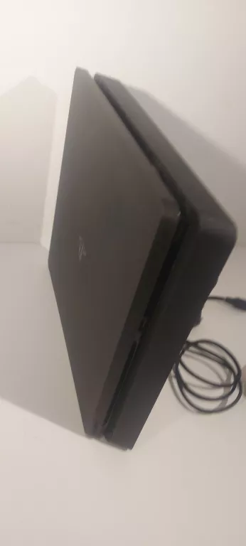 KONSOLA PS4 SLIM 1TB CUH-2216B + PAD SONY
