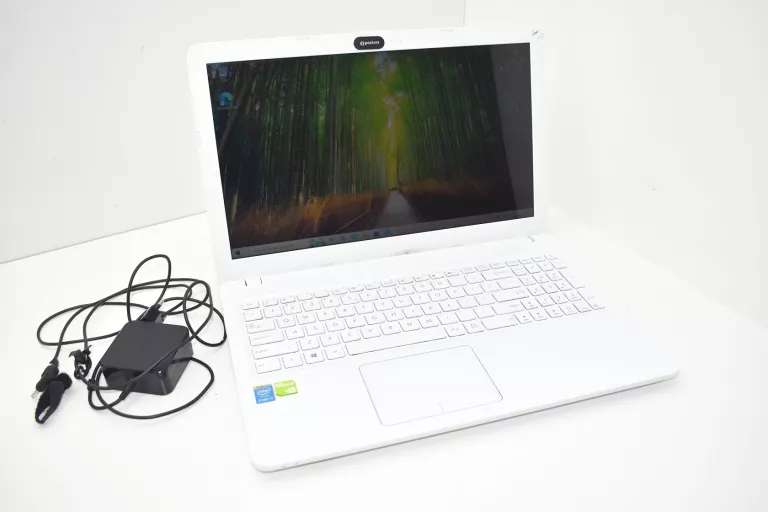 LAPTOP ASUS F540LJ-XX703T BIAŁY