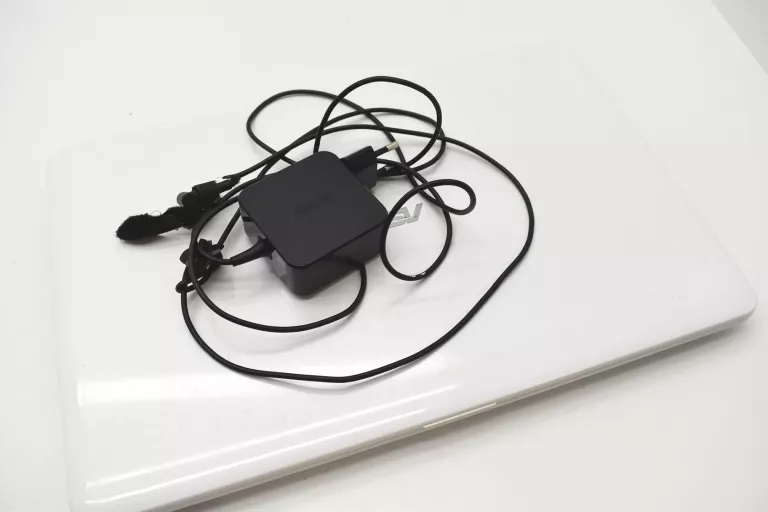 LAPTOP ASUS F540LJ-XX703T BIAŁY