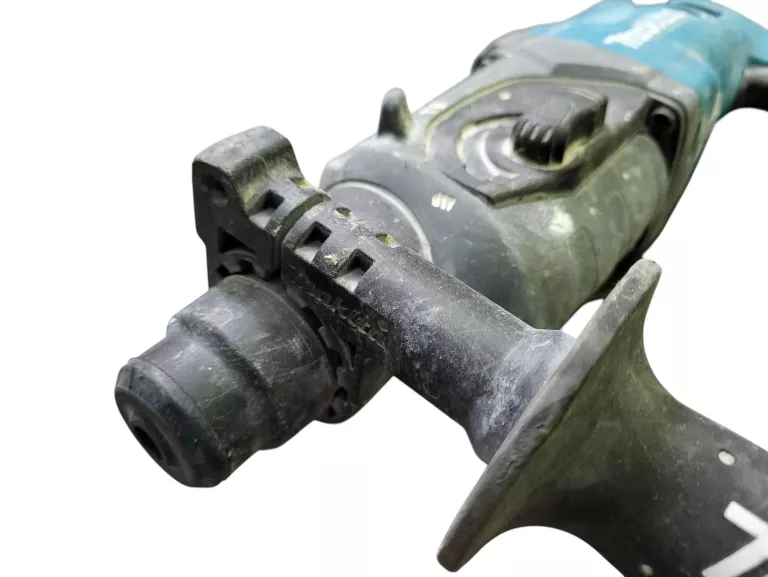 MAKITA MLOT UDAROWY HR2470