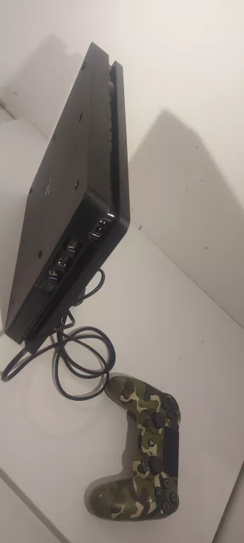 KONSOLA PS4 SLIM 1TB CUH-2216B + PAD SONY