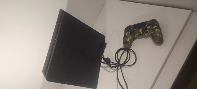 KONSOLA PS4 SLIM 1TB CUH-2216B + PAD SONY