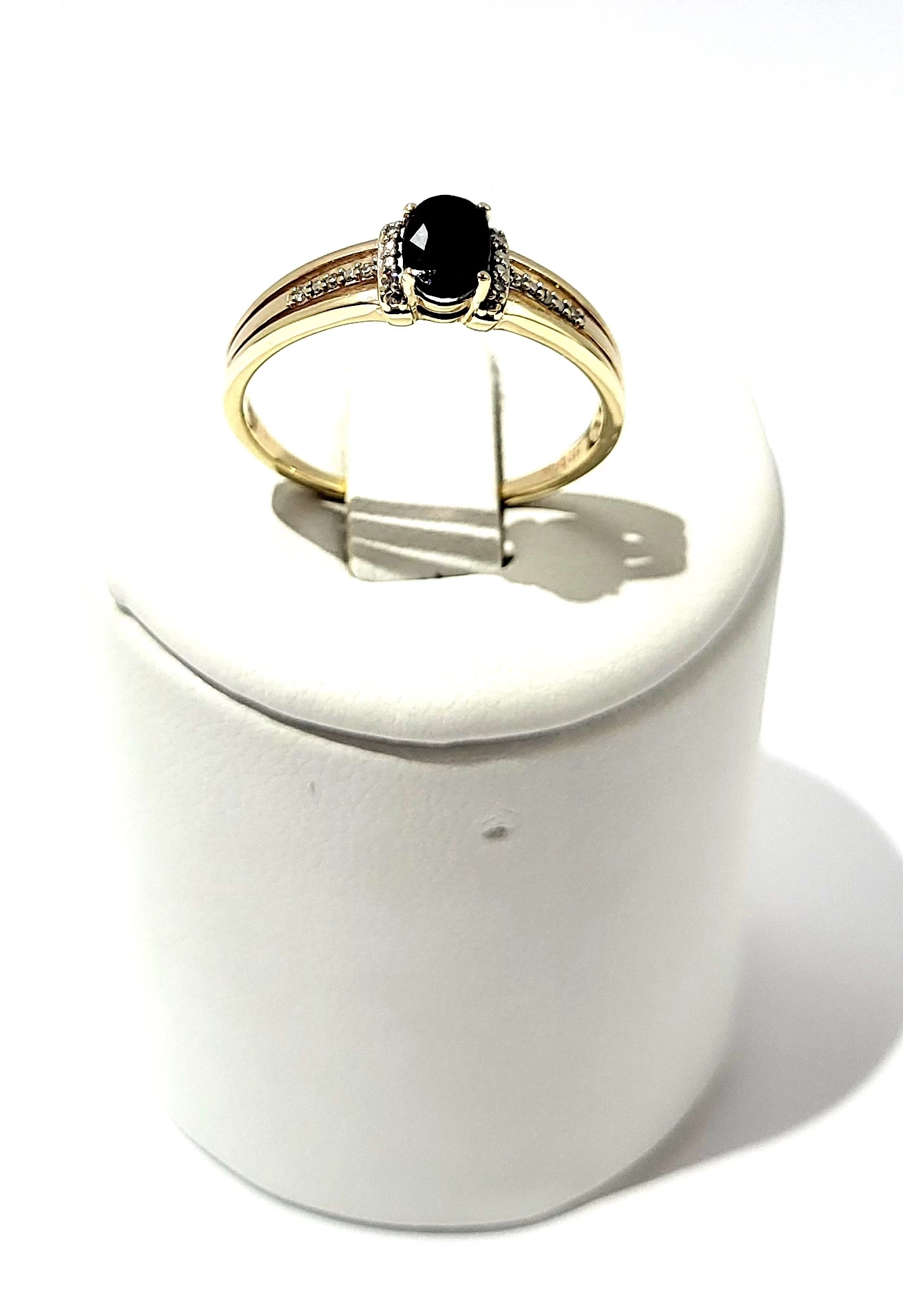 sliczny-zloty-pierscionek-z-diamentami-333-191-g-004-ct-r19-rozmiarsrednica-wew-mm-372-21