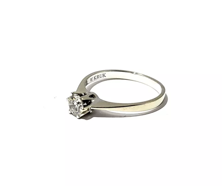 PIĘKNY ZŁOTY PIERŚCIONEK 585 1,91 G 0,38CT R.14