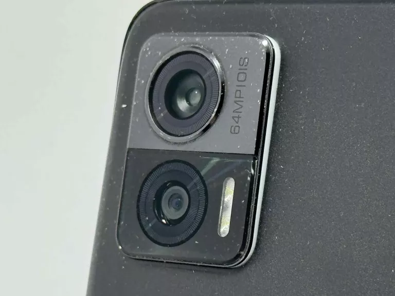 moto-neo-30-odklejona-tylna-klapka-stan-11323-2