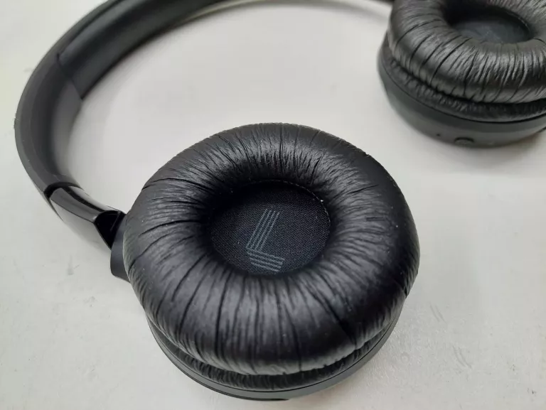NAUSZNE SŁUCHAWKI BRZPRZEWODOWE JBL TUNE 525 BT