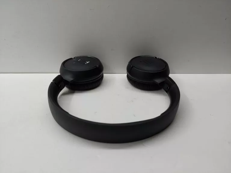 NAUSZNE SŁUCHAWKI BRZPRZEWODOWE JBL TUNE 525 BT