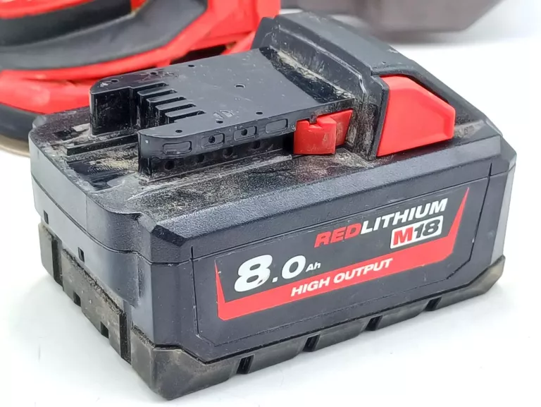 SZLIFIERKA MILWAUKEE M18 BOS125 + AKU 8.0AH