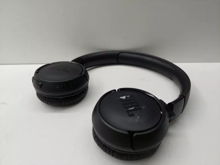 NAUSZNE SŁUCHAWKI BRZPRZEWODOWE JBL TUNE 525 BT