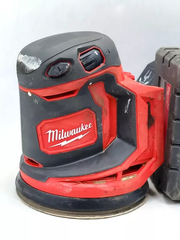 SZLIFIERKA MILWAUKEE M18 BOS125 + AKU 8.0AH