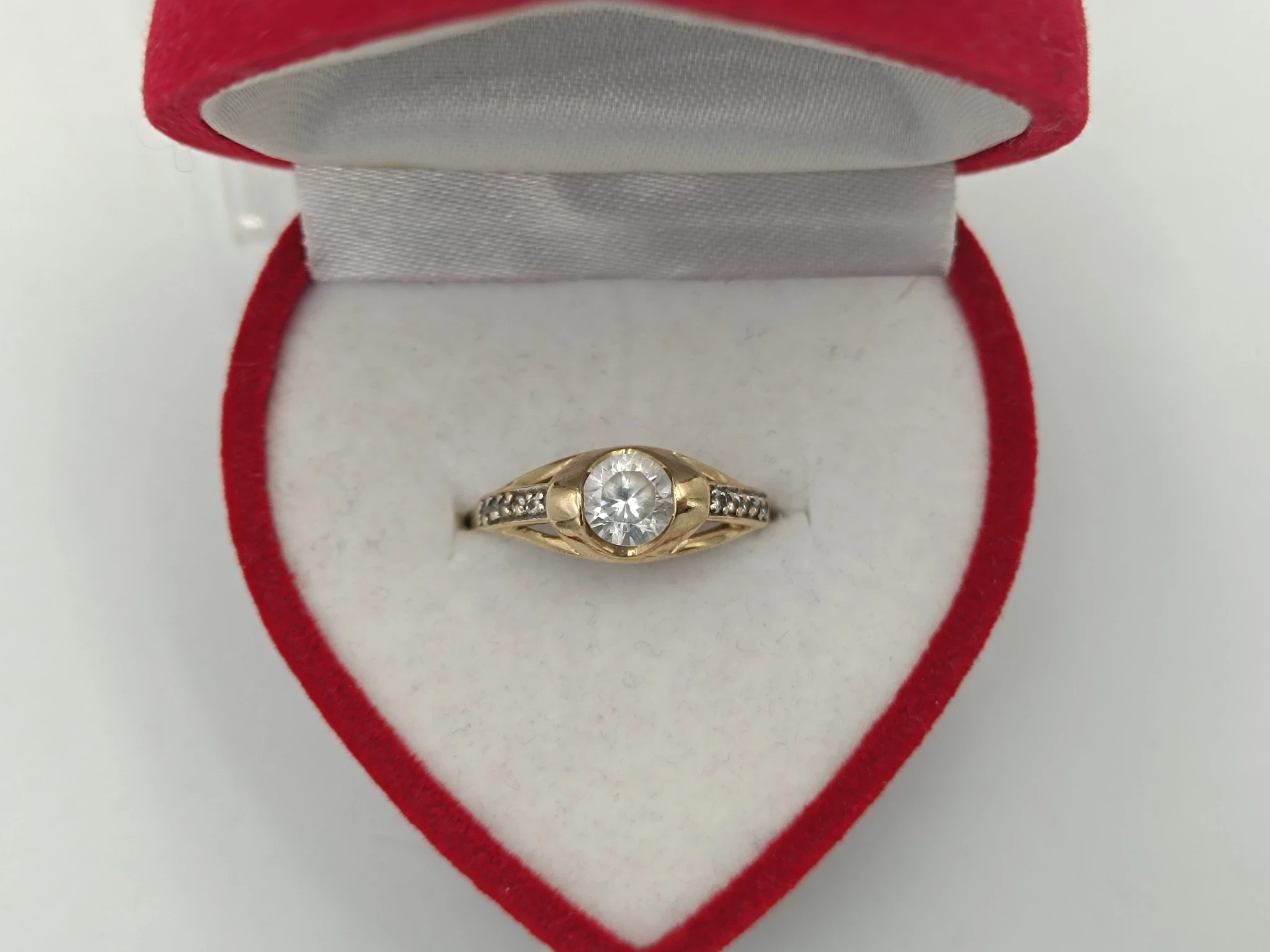 zloty-pierscionek-333-196g-r15-marka-226434-1704211